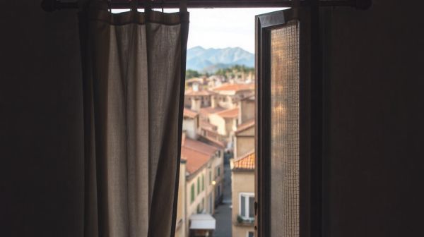 Top 5 services rapides pour réparer un rideau métallique à Perpignan